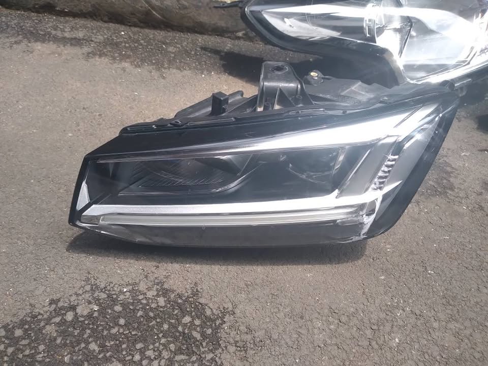 Audi Q2 right-side LED headlight for Sale whatsapp - Private Seller Audi Q2 right-side LED headlight for Sale whatsapp - Private Seller