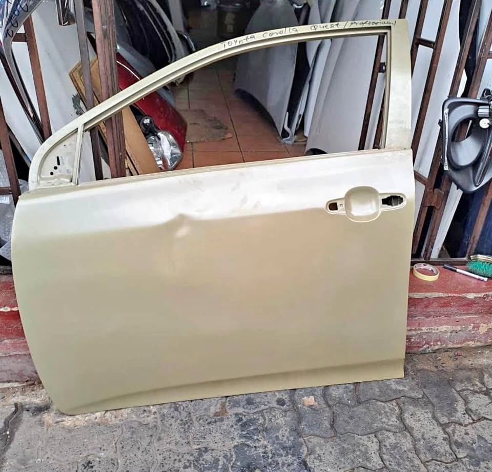 Toyota Corolla Quest door - Private Seller Toyota Corolla Quest door - Private Seller