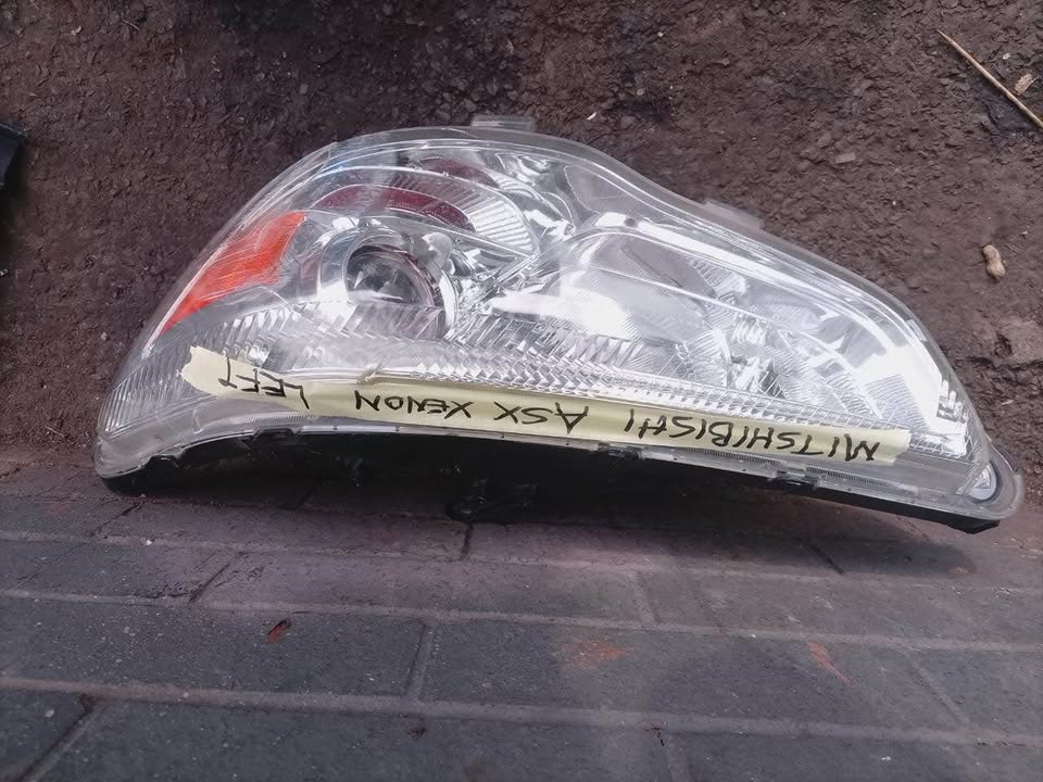 Mitsubishi ASX Xenon Headlight Leftside - Private Seller Mitsubishi ASX Xenon Headlight Leftside - Private Seller