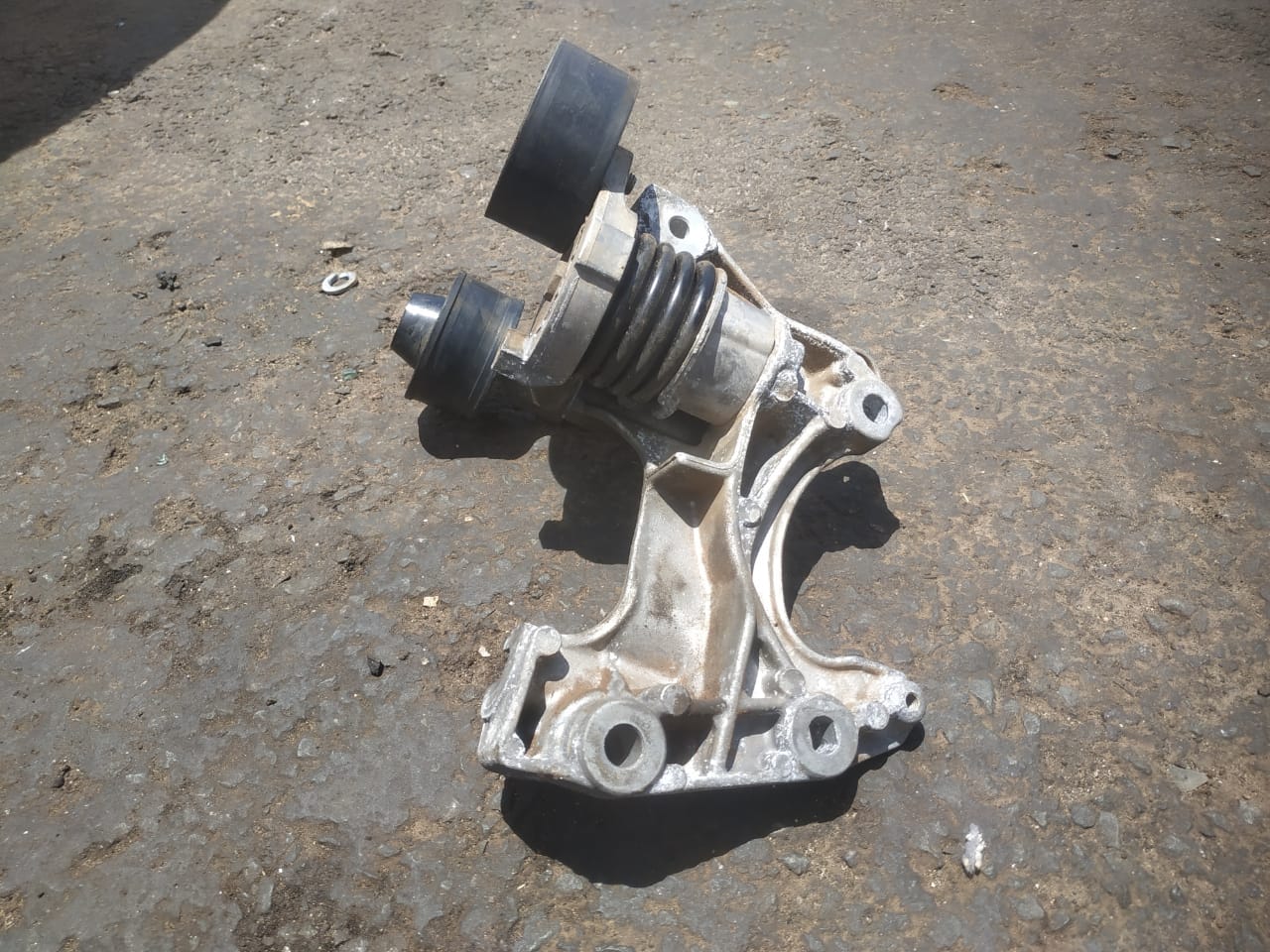 Renault Clio 4 belt tensioner for sale - Private Seller Renault Clio 4 belt tensioner for sale - Private Seller