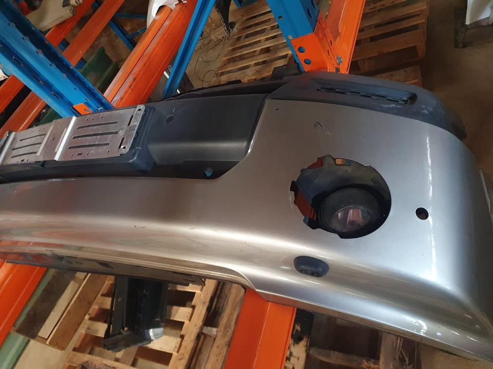 Land Rover Discovery 4 Front Bumper Land Rover Discovery 4 Front Bumper