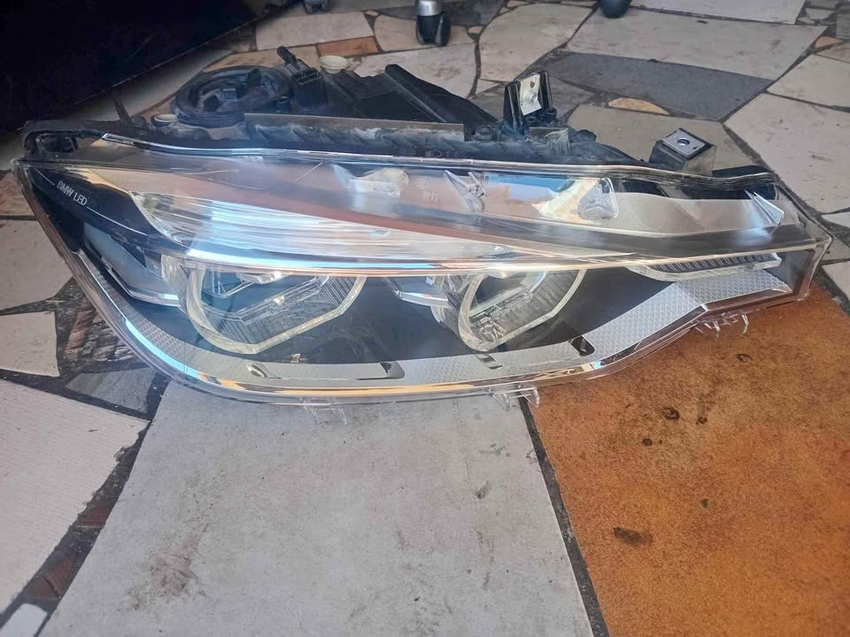 Bmw f30 led right side headlight - Private Seller Bmw f30 led right side headlight - Private Seller