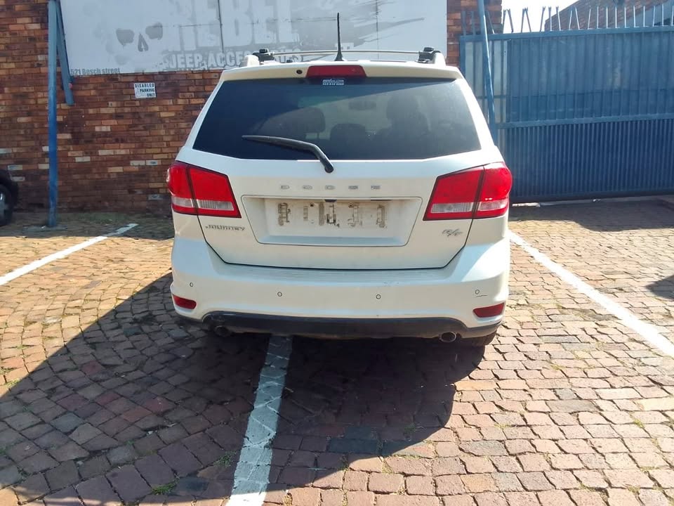 STRIPPING DODGE JOURNEY 3.6 - Private Seller STRIPPING DODGE JOURNEY 3.6 - Private Seller