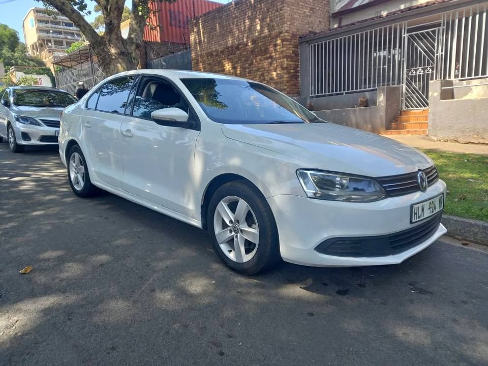 2014 VW Jetta 6 SEDAN 1.4 TSI Petrol, Manual, White Color, Mileage 96000kms