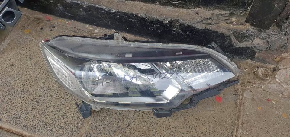 Honda Jazz headlight - Private Seller Honda Jazz headlight - Private Seller