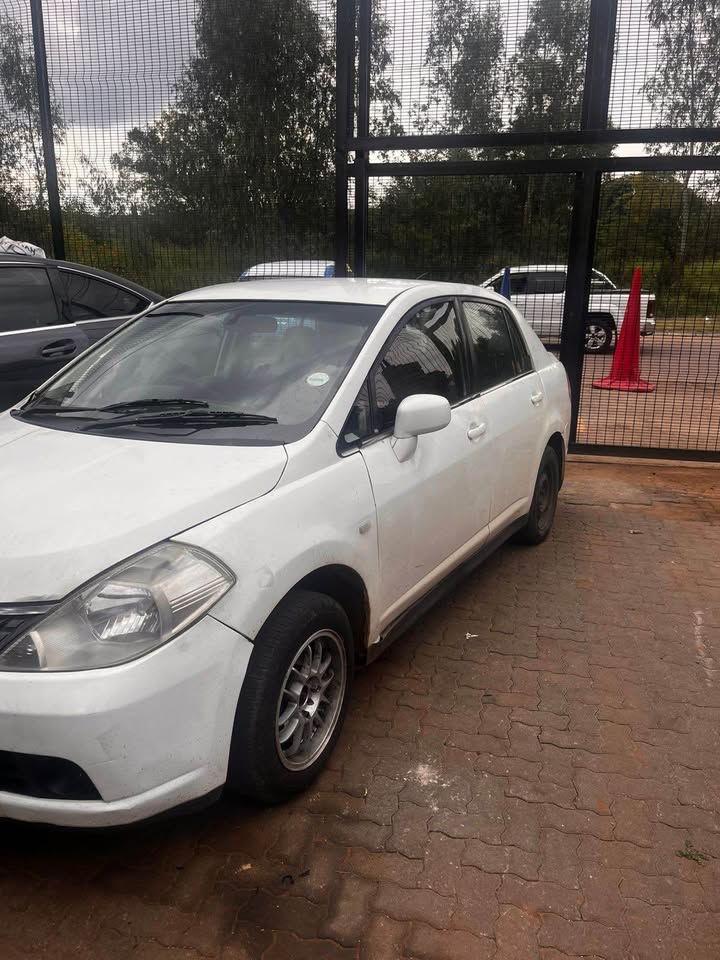 2010 NISSAN TIDA SEDAN FOR SPARES - Private Seller