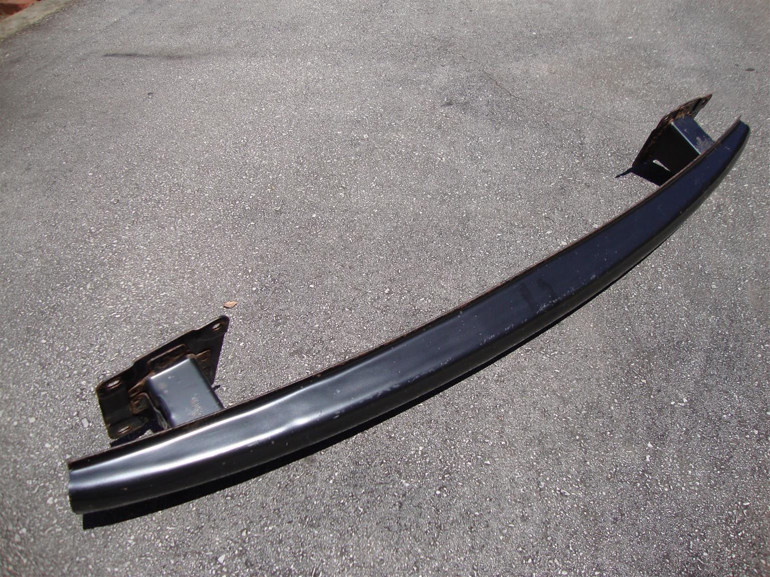 VW POLO REAR BUMPER REINFORCEMENT