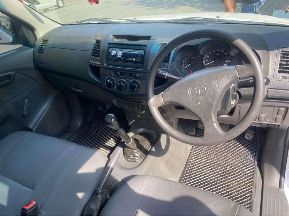 2014 Toyota Hilux 2.7 VVTI 98000km