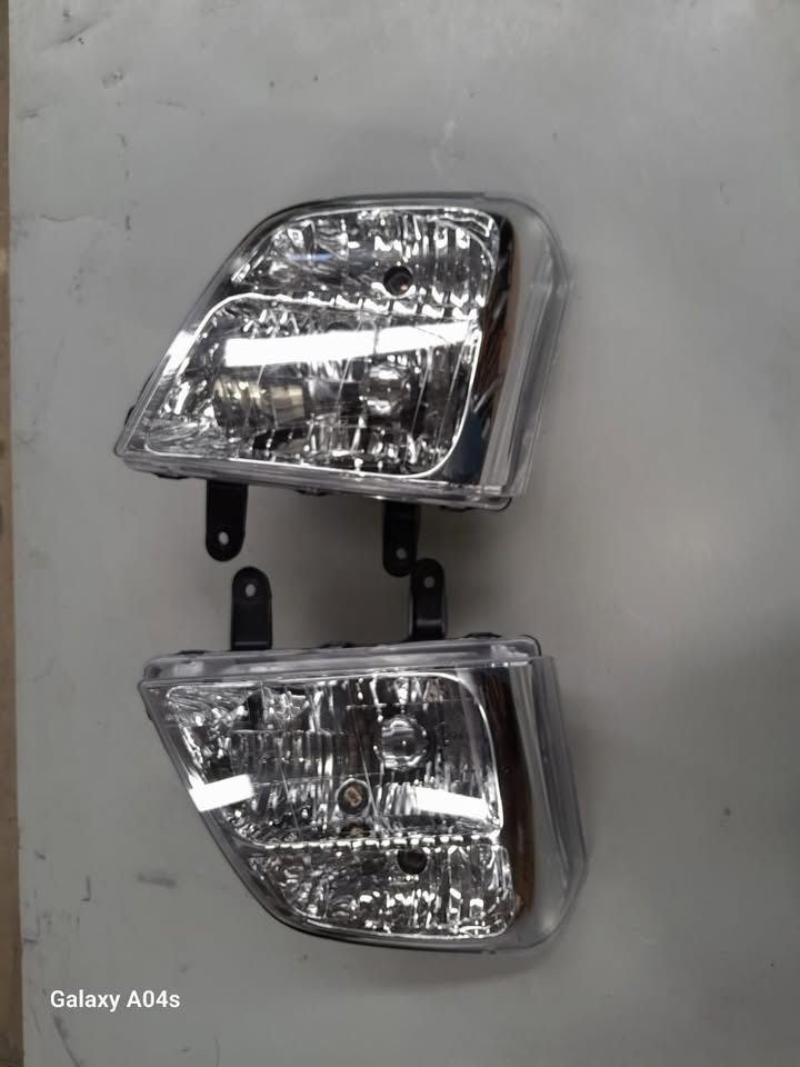 ISUZU KB BOTH FRONT HEADLIGHT 2010 MODEL FOR SALE - Private Seller ISUZU KB BOTH FRONT HEADLIGHT 2010 MODEL FOR SALE - Private Seller