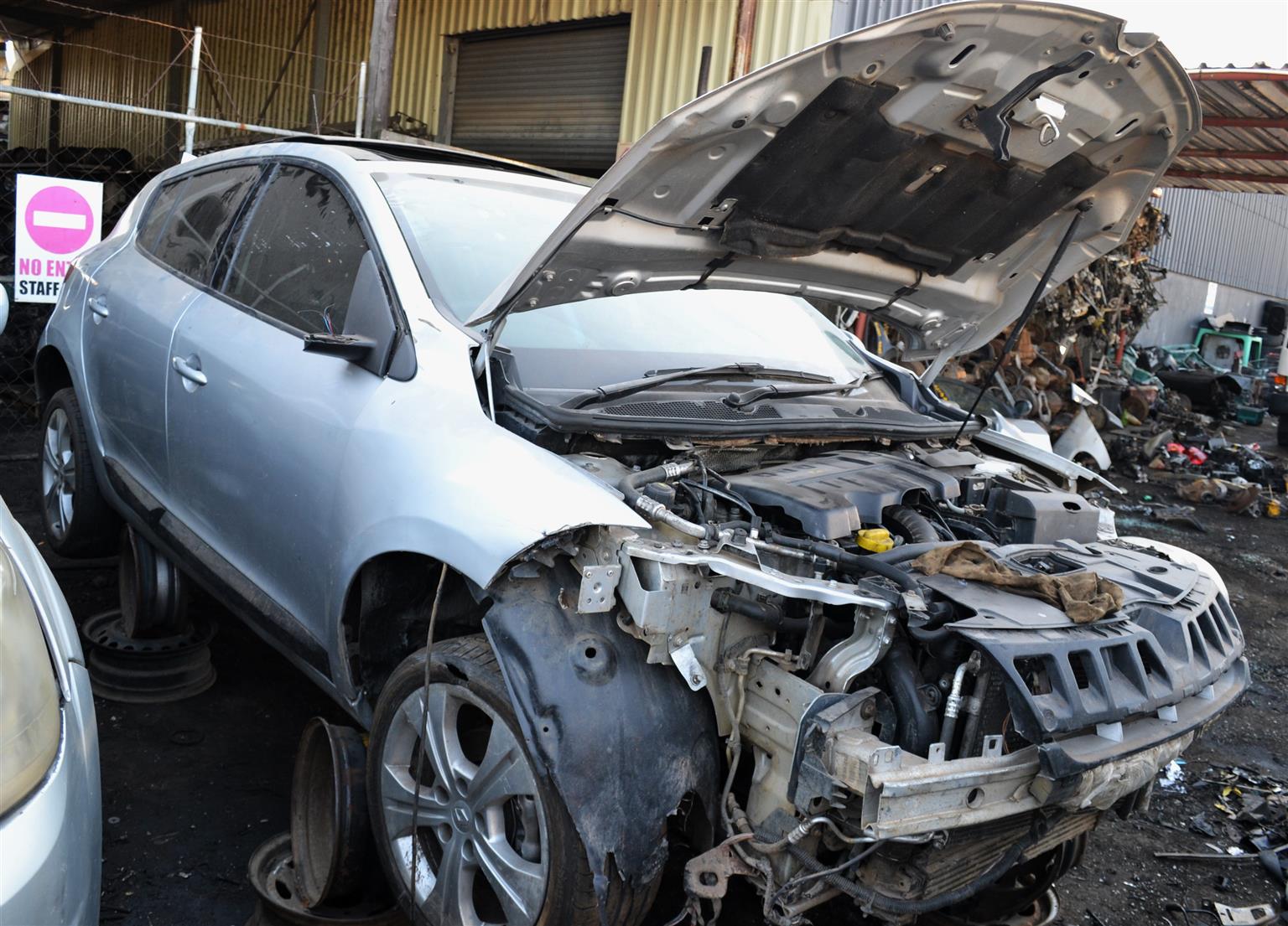 Renault Megane III 1.6 - Available for Spare Parts
