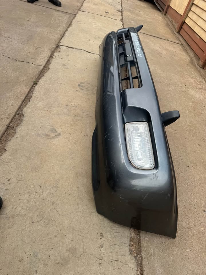 Toyota Land Cruiser 100 Front Bumper - Private Seller Toyota Land Cruiser 100 Front Bumper - Private Seller
