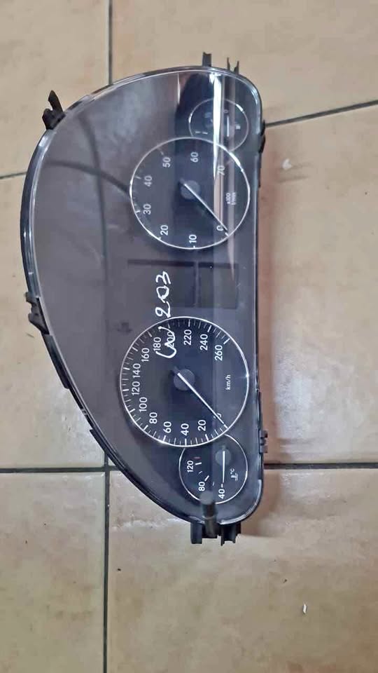 W 203 cluster