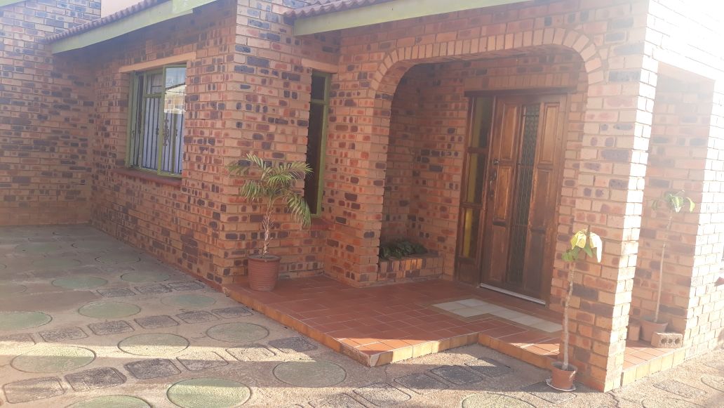 4 Bedroom Family Home Emdeni Soweto Junk Mail