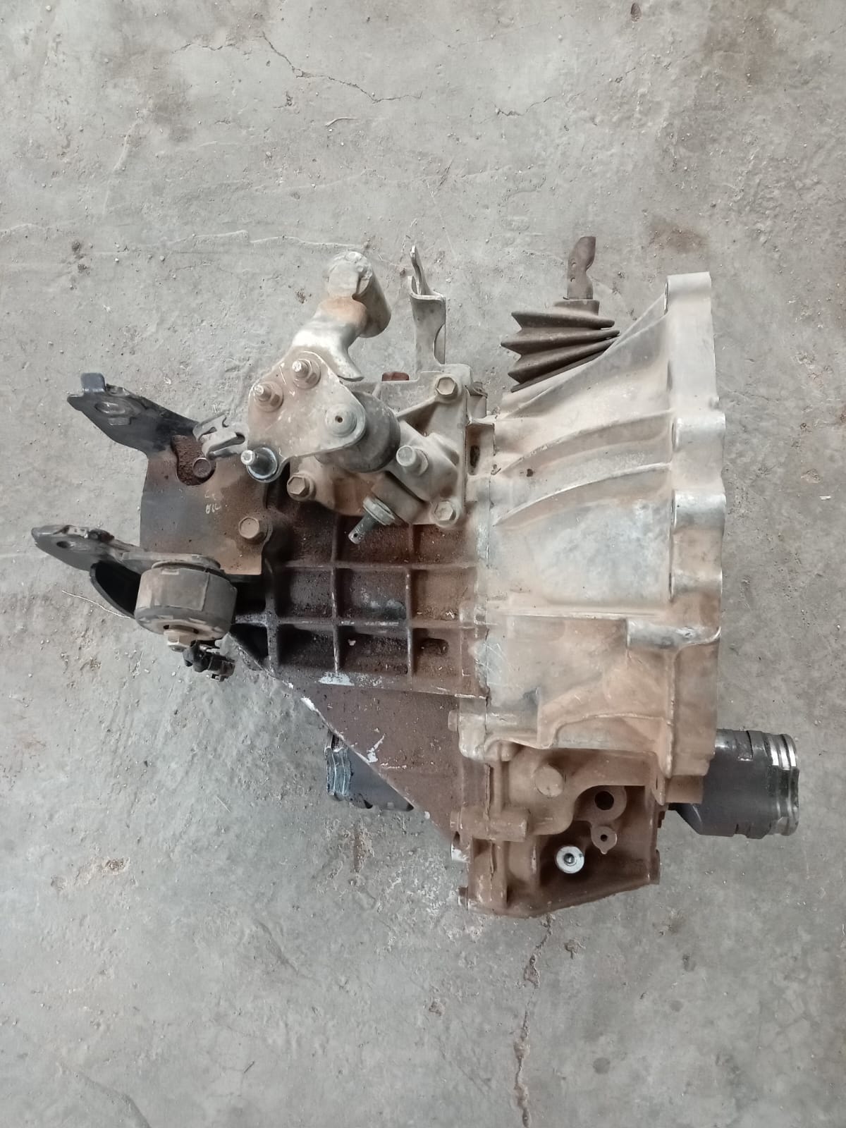 Toyota Etios Sprint XS 1.5 Gearbox - Private Seller