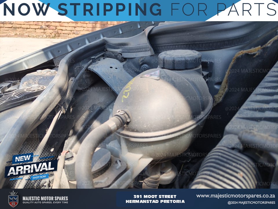 2011 mercedes benz cls350 radiator bottle for sale (w218) - Private Seller