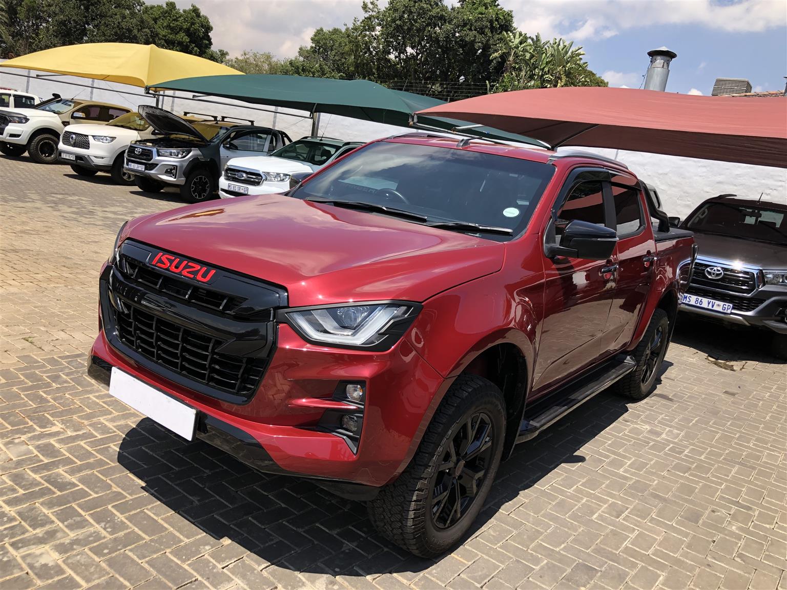 Used 2025 Isuzu D-Max 300 3.0TD double cab 4x4 LX Arctic Trucks AT 35 - Private Seller Used 2025 Isuzu D-Max 300 3.0TD double cab 4x4 LX Arctic Trucks AT 35 - Private Seller