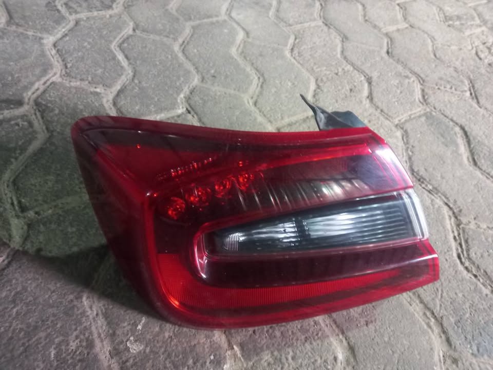 2008 - 2016 Kia Kezenda K7 Taillight - Private Seller 2008 - 2016 Kia Kezenda K7 Taillight - Private Seller