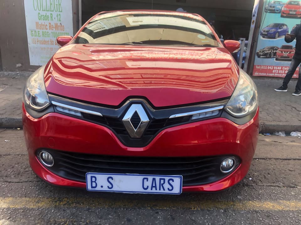 2014 Renault clio t900