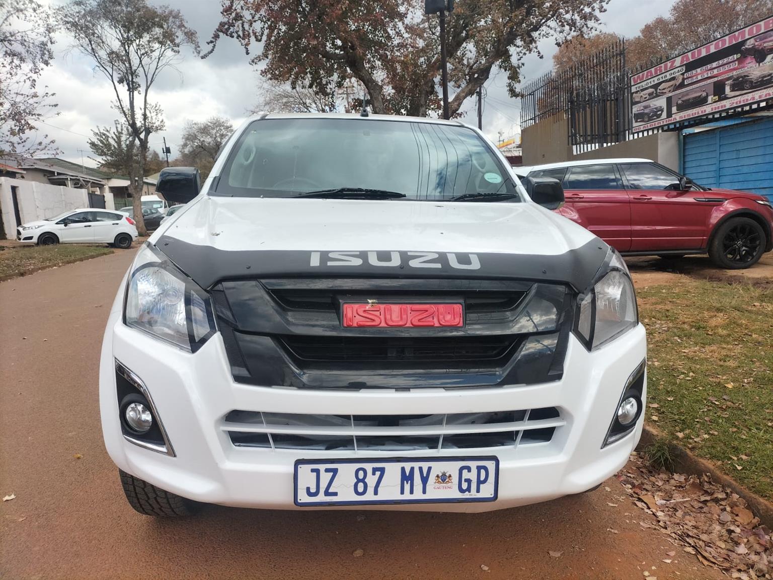 Used 2014 Isuzu KB 250D-Teq double cab LE - Private Seller Used 2014 Isuzu KB 250D-Teq double cab LE - Private Seller