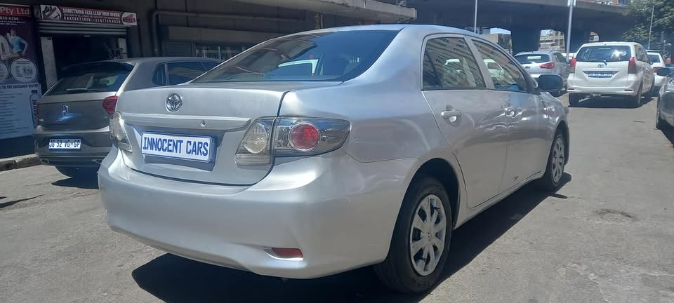 USED 2017 TOYOTA COROLLA 1.6 PETROL, AUTOMATIC, SILVER COLOUR