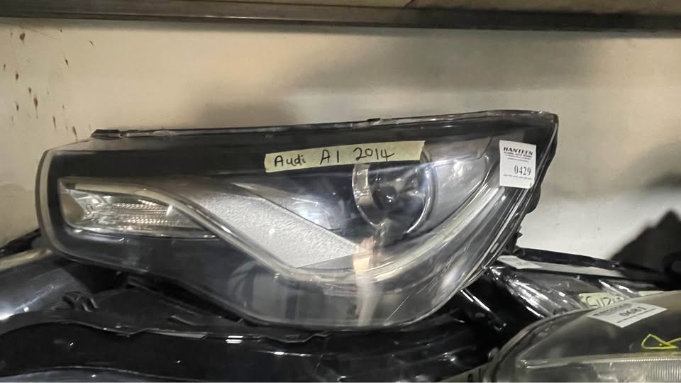 Audi A1 headlight 2014 - Private Seller