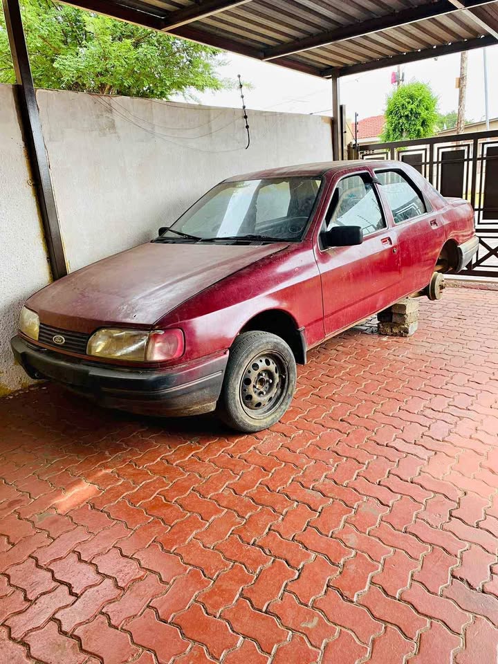 Ford sapphire stripping parts - Private Seller Ford sapphire stripping parts - Private Seller