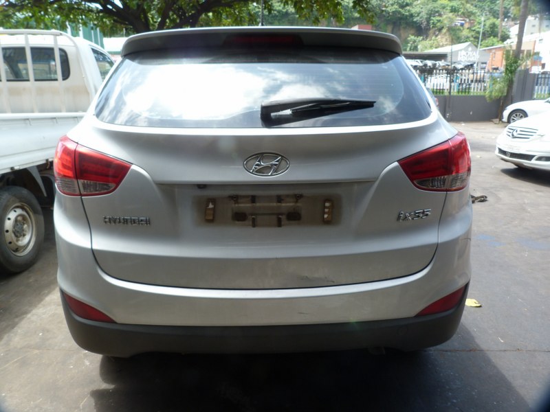 Hyundai iX35 2.0 GL Premium Manual Silver - 2010 SPARESBOYZ STRIPPING FOR SPARES - Private Seller