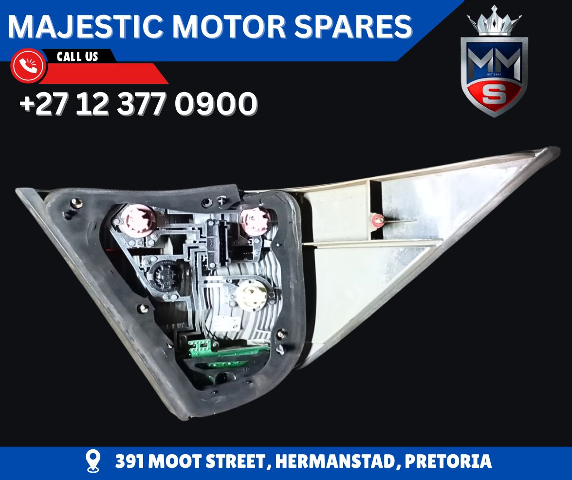 2004 Mercedes Benz S350 W220 Tail light for Sale – Used - Private Seller 2004 Mercedes Benz S350 W220 Tail light for Sale – Used - Private Seller
