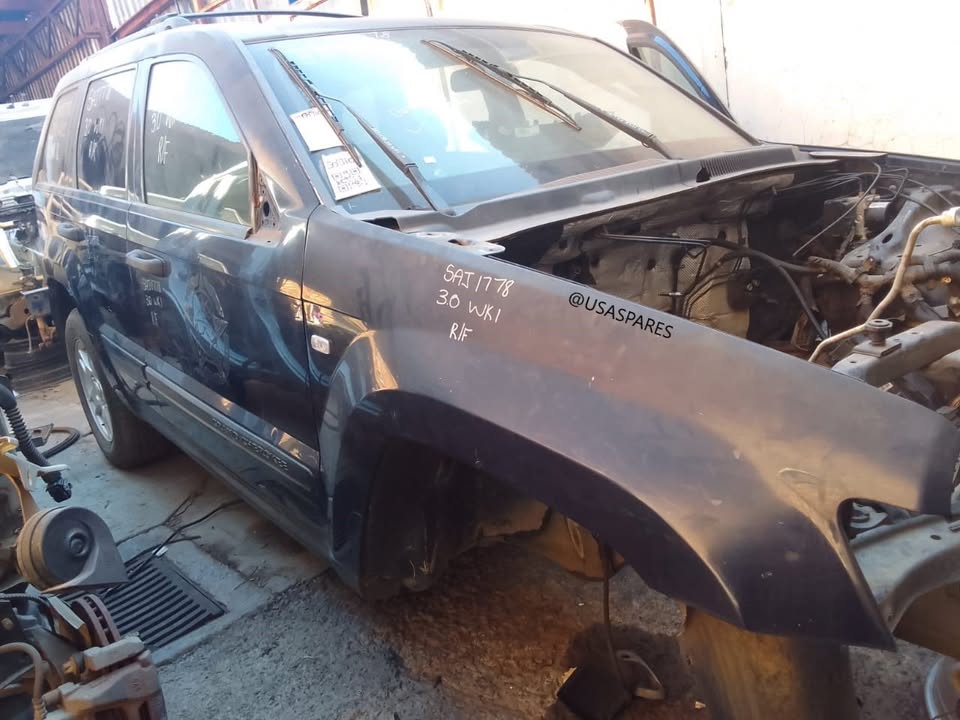 Jeep Grand Cherokee 3.0 WK1 Used Body Spare Parts For Sale - Private Seller Jeep Grand Cherokee 3.0 WK1 Used Body Spare Parts For Sale - Private Seller