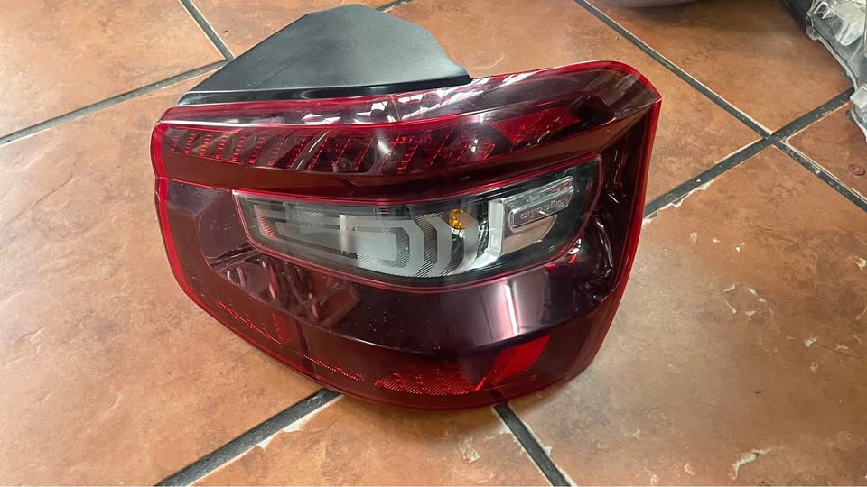 Citroen C3 taillight - Private Seller Citroen C3 taillight - Private Seller