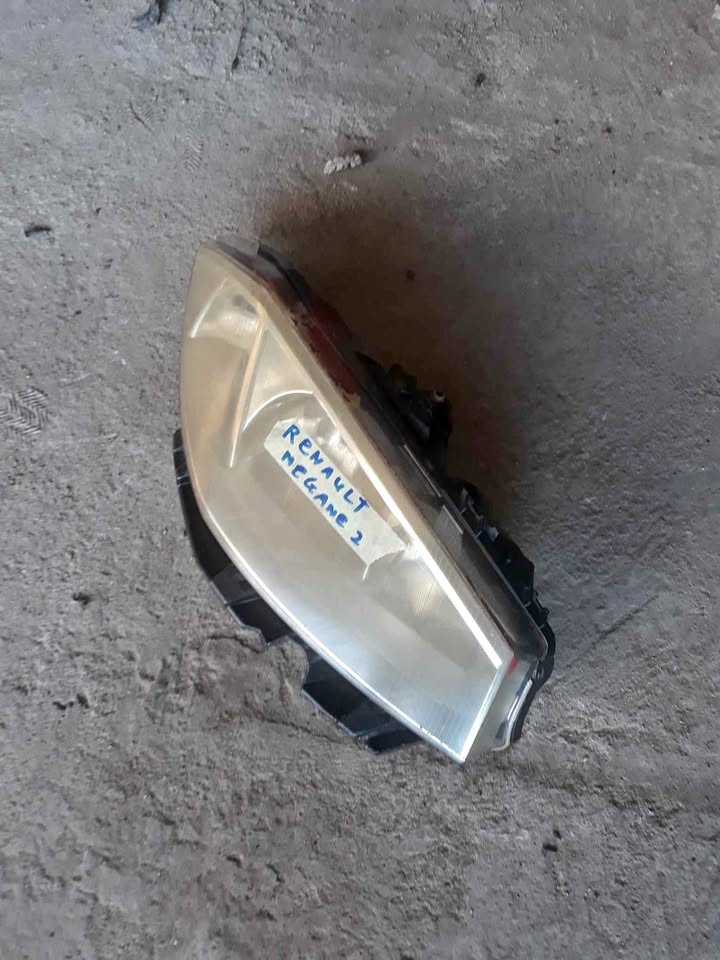 Renault Megane 2 Right Side Headlight Renault Megane 2 Right Side Headlight