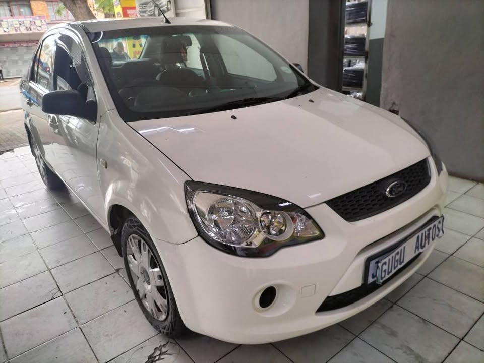 2015 FORD IKON 1.4 SEDAN MANUAL,  PETROL   WHITE COLOUR