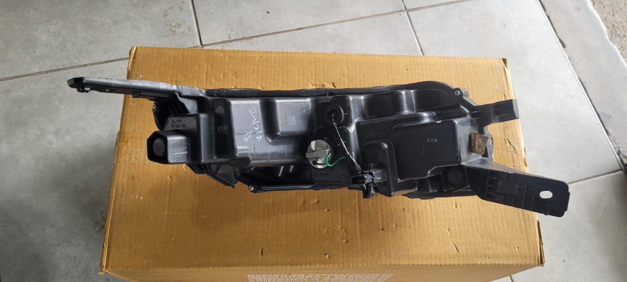 2023 RENAULT KIGER LED HEADLIGHT LEFT SIDE FOR SALE. IN EXCELLENT CONDITION - Private Seller 2023 RENAULT KIGER LED HEADLIGHT LEFT SIDE FOR SALE. IN EXCELLENT CONDITION - Private Seller