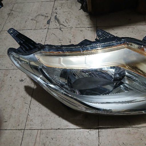 mitsubishi l200 Bakker headlight - Private Seller mitsubishi l200 Bakker headlight - Private Seller