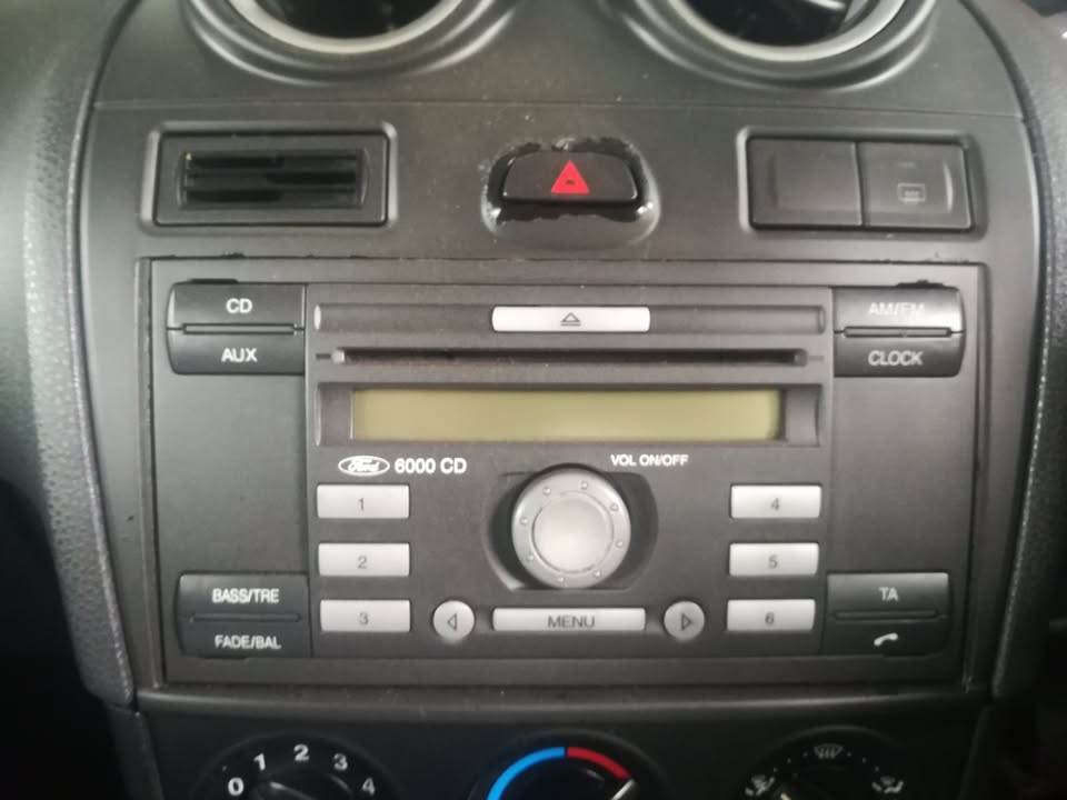 FORD FIESTA 1.6 TDCI RADIO - Private Seller