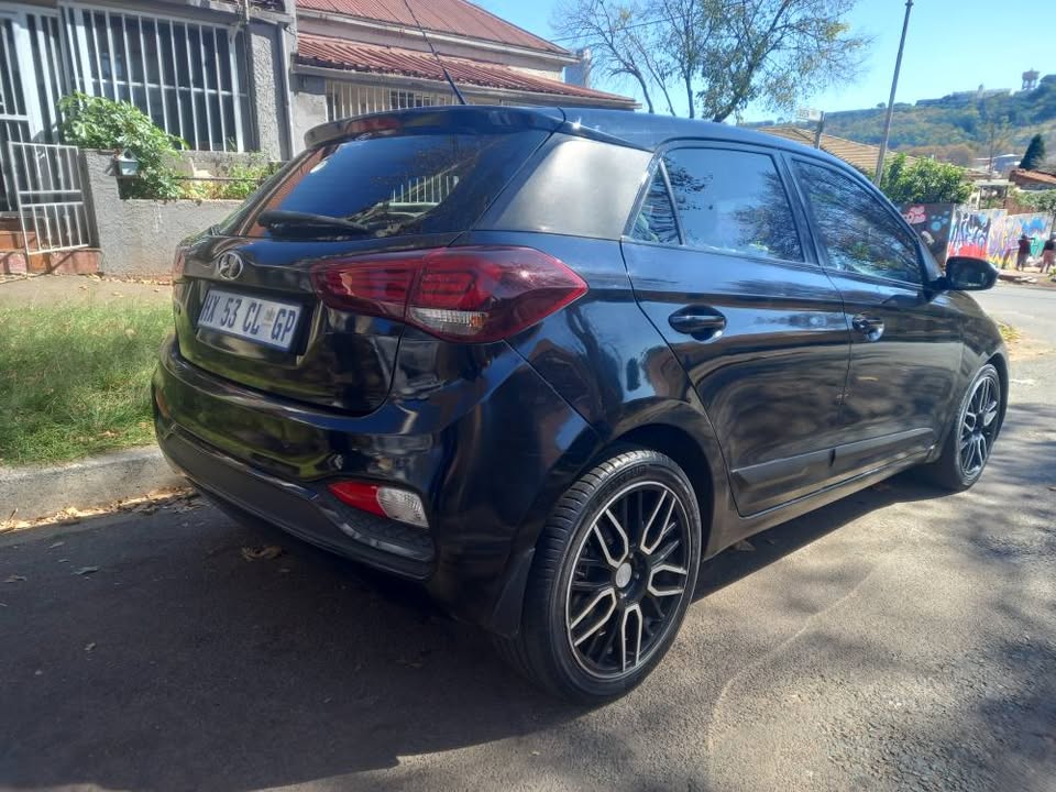 2019 Hyundai i20 1.2 Petrol, Automatic, Black, Service History Leather Seat