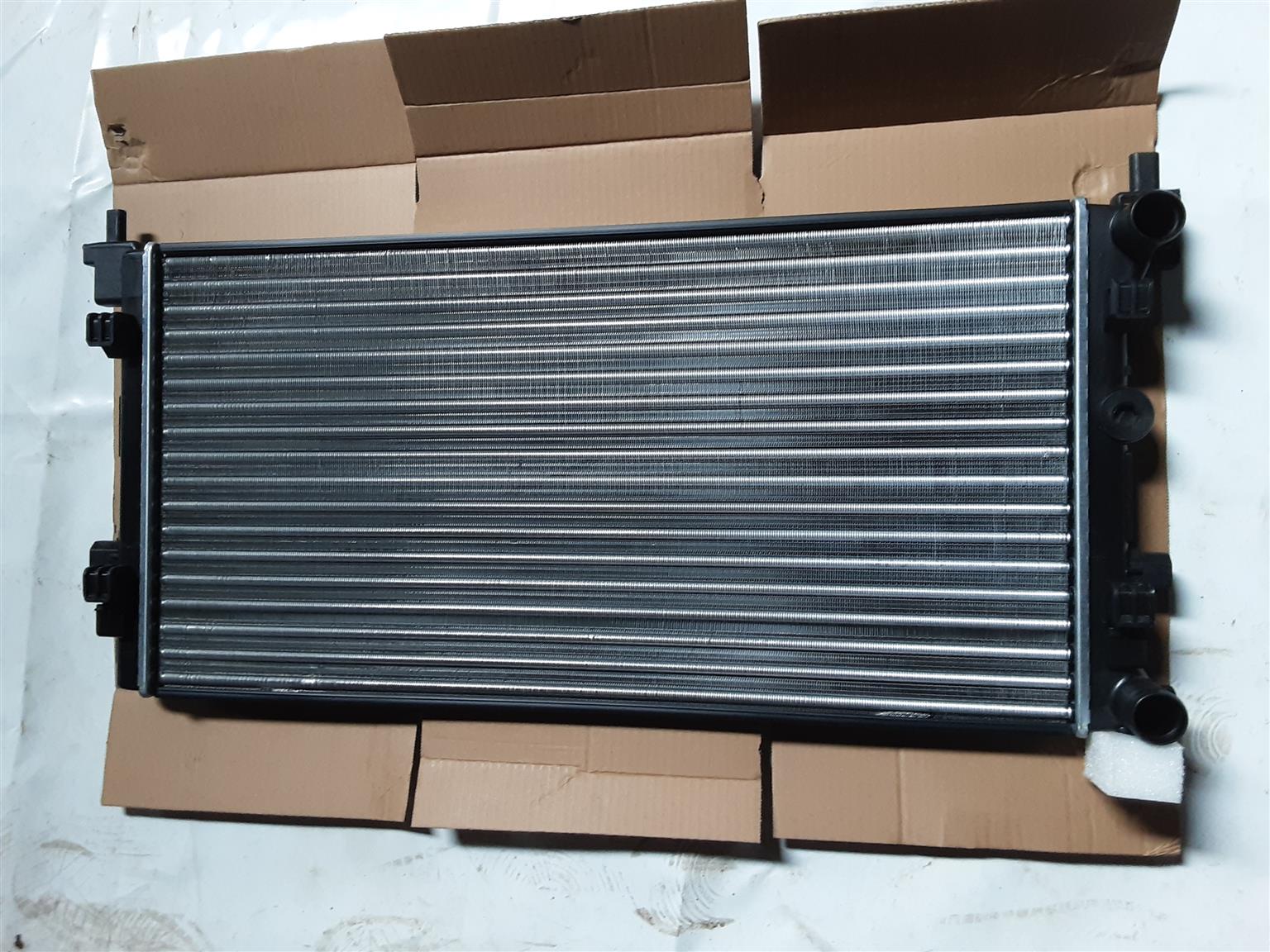 SELLING VW POLO6 1.2TSI 1.4TSI 1.6D MANUAL RADIATOR NEW - Private Seller SELLING VW POLO6 1.2TSI 1.4TSI 1.6D MANUAL RADIATOR NEW - Private Seller