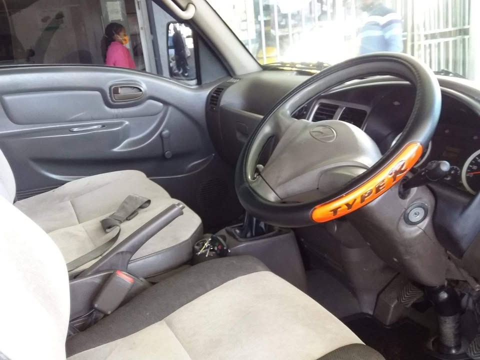 Used 2012 Hyundai H-100 Bakkie 2.5TCi deck - Private Seller