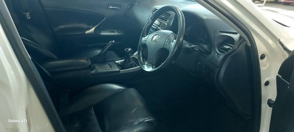Lexus IS 250 V6 Manual petrol