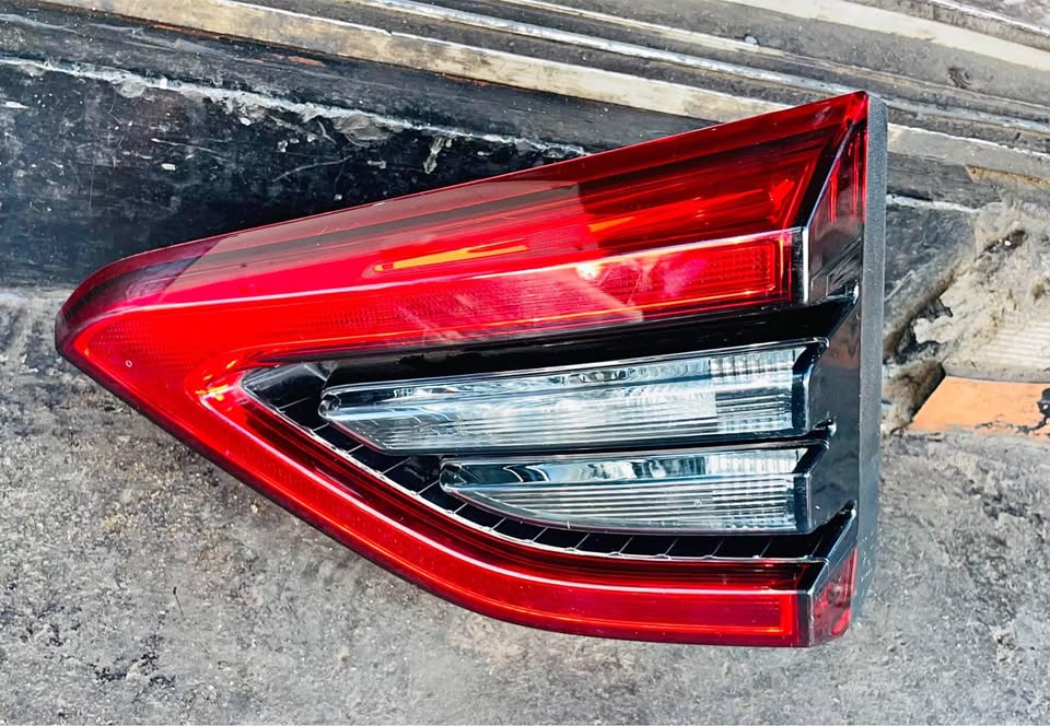 Chery Tiggo 4 pro taillight - Private Seller Chery Tiggo 4 pro taillight - Private Seller