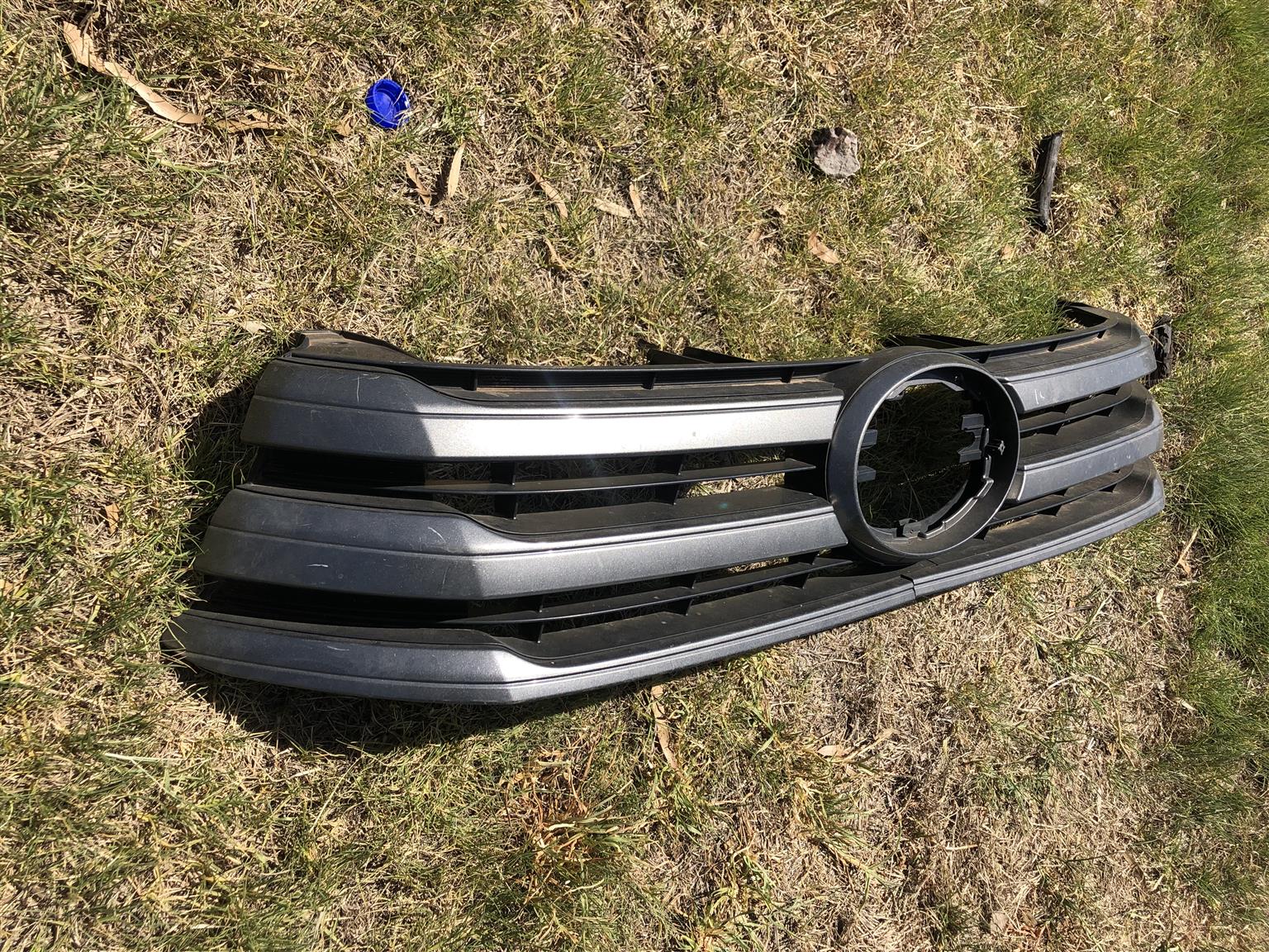 Toyota Hilux GD6 front Grill - Private Seller
