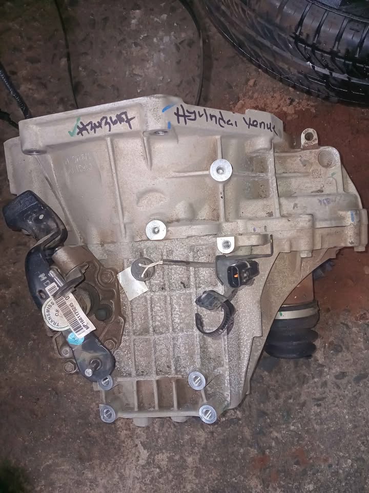 Hyundai Venue maunal gear box - Private Seller