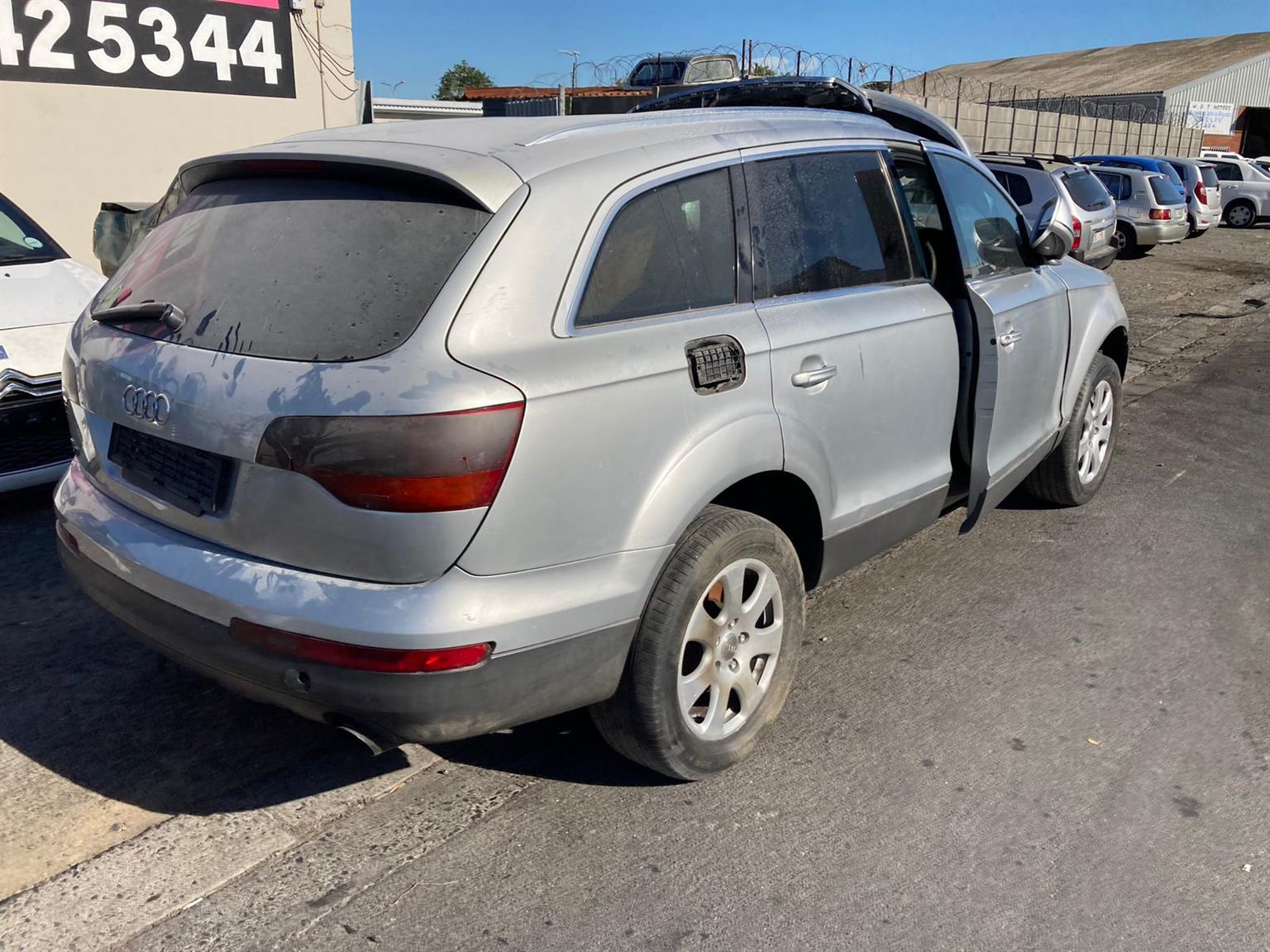 2010 Audi Q7 #BUG 3.0 AUTO Spares - Private Seller 2010 Audi Q7 #BUG 3.0 AUTO Spares - Private Seller