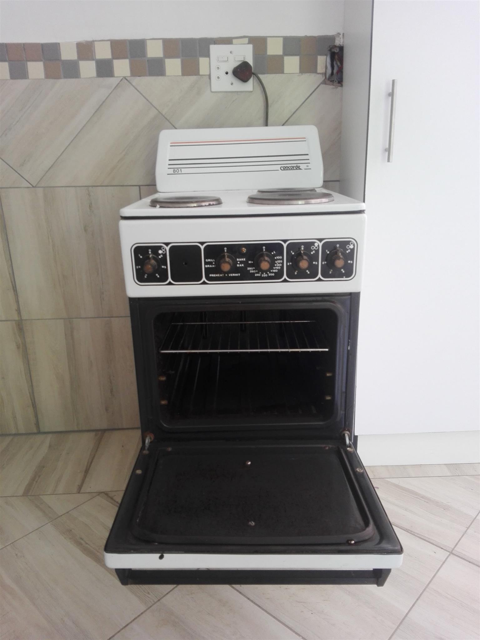Electric stove and oven