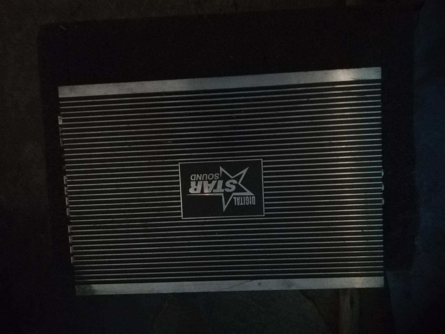 Car sound Amp subwoofer stil working conditions with box - Private Seller Car sound Amp subwoofer stil working conditions with box - Private Seller