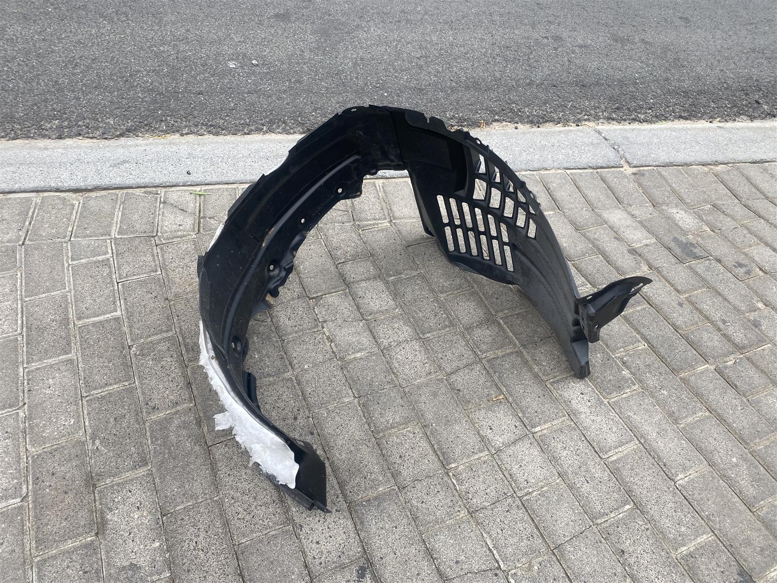 2014 TOYOTA LAND CRUISER PRADO RIGHT FRONT FENDER LINER FOR SALE. BRAND NEW OEM - Private Seller