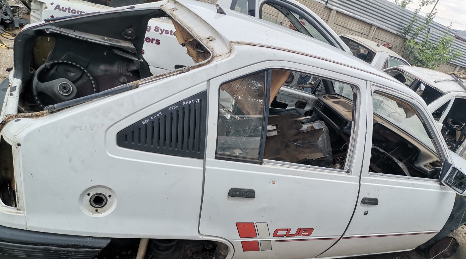 Stripping Opel Kadett for Spare Parts - Private Seller Stripping Opel Kadett for Spare Parts - Private Seller