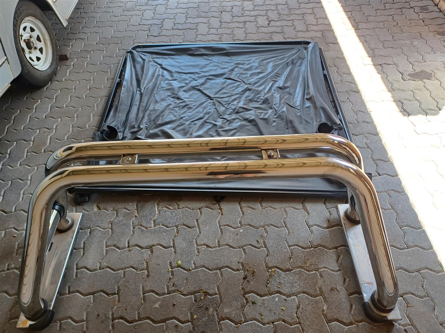 2022 Ford Ranger XLT roll bar and tonneau cover with frame. - Private Seller