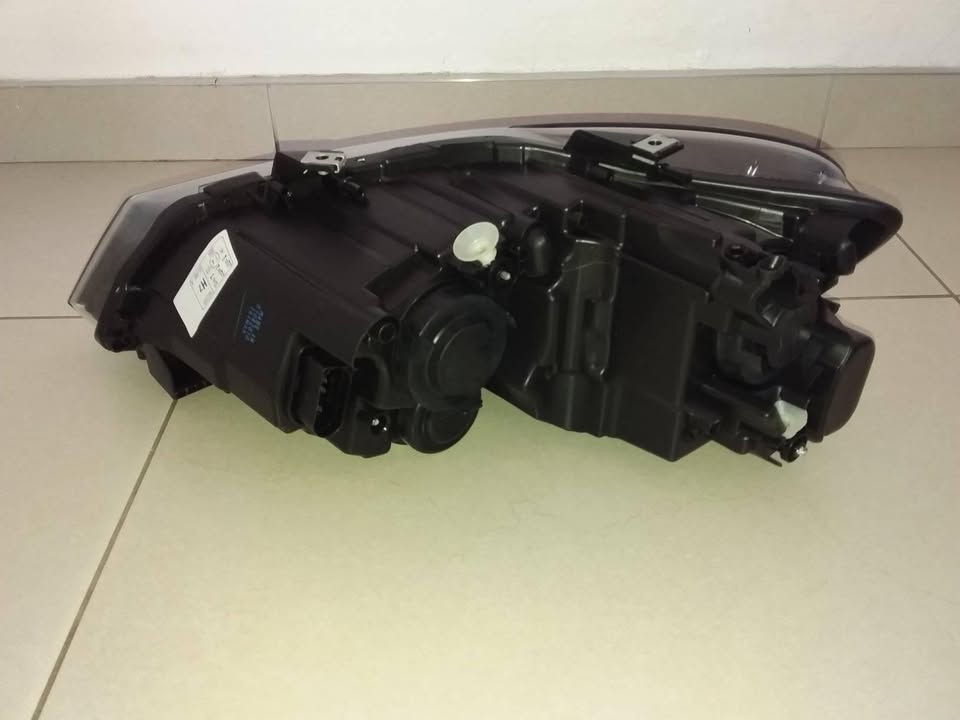VW POLO TSI 14/17 BRAND NEW HEADLIGHTS FORSALE