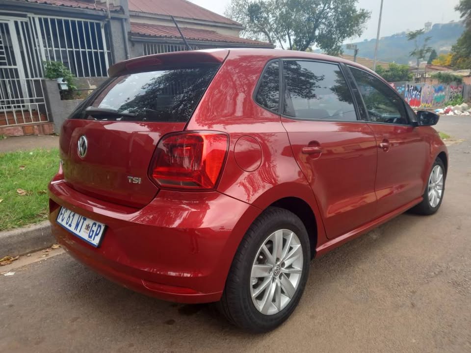 2017 VW Polo 6, 1.2 Tsi Comfortline Petrol, Manual, Maroon, 83000kms